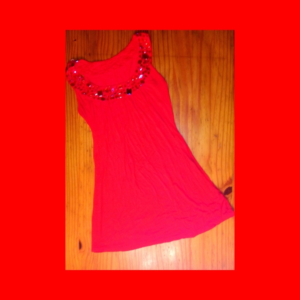 Cute Red Top - Picture 4 of 6